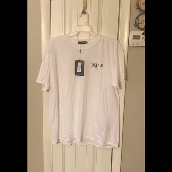 Tops - White Prettylittlething shirt